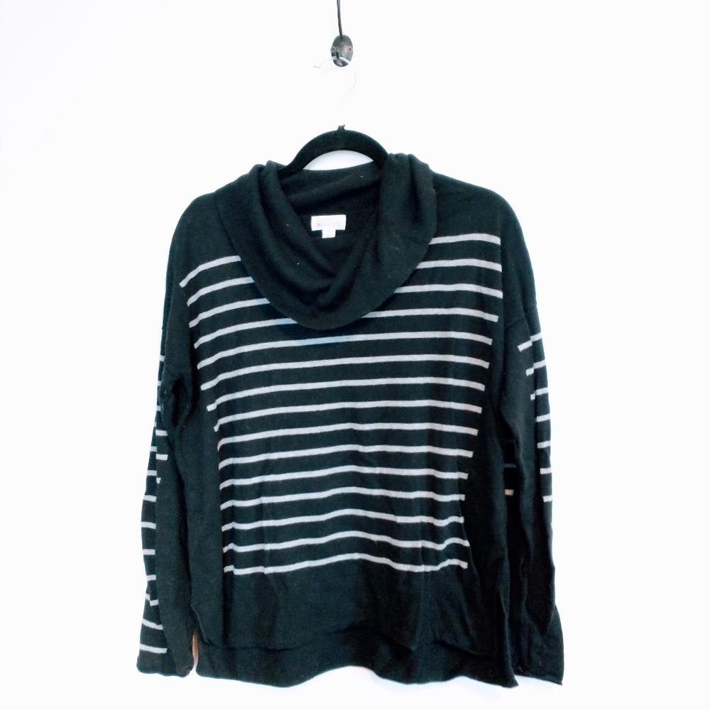 Cowl neck sweater market and spruce size XL. Striped. Has piling under arms, sho